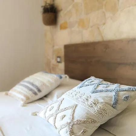 Arya Bed and Breakfast